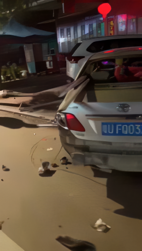 Aftermath of Chinese driver impaled accident