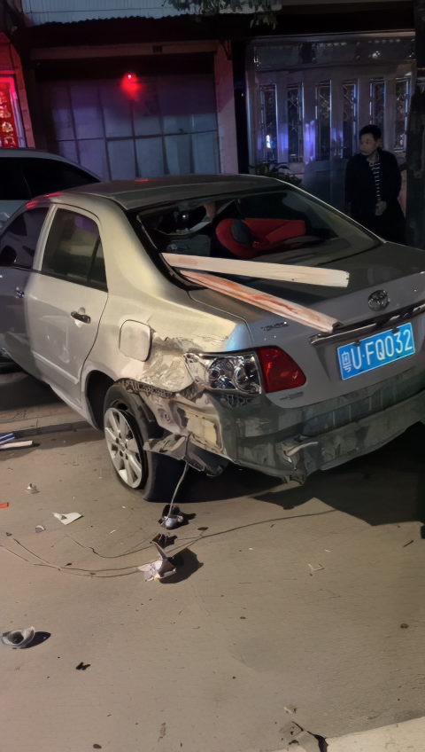 Aftermath of Chinese driver impaled accident
