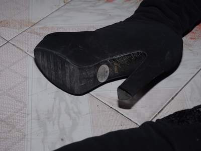 Prostitute found dead in room (examined)