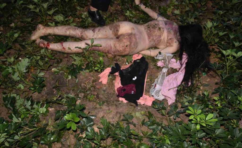 (Uncensored).Chinese Woman Stripped Naked And Brutally Murdered