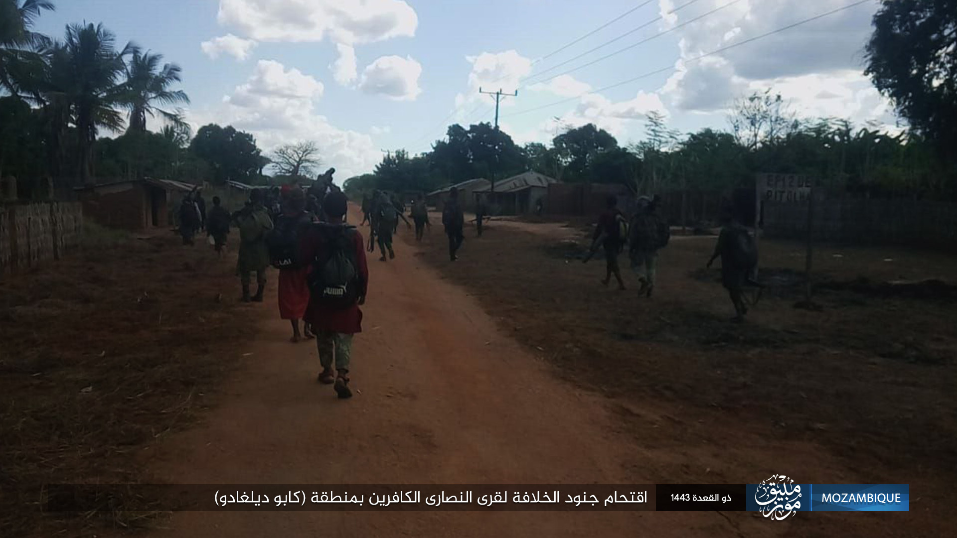 IS Attacks and Beheads infidel Christians in the region Cabo Delgado