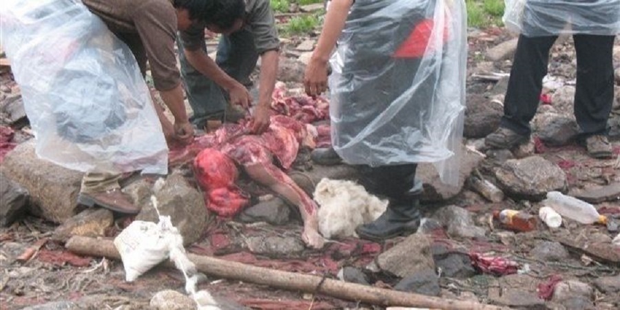 Tibetan Funeral Service Prepares Lunch for Vultures