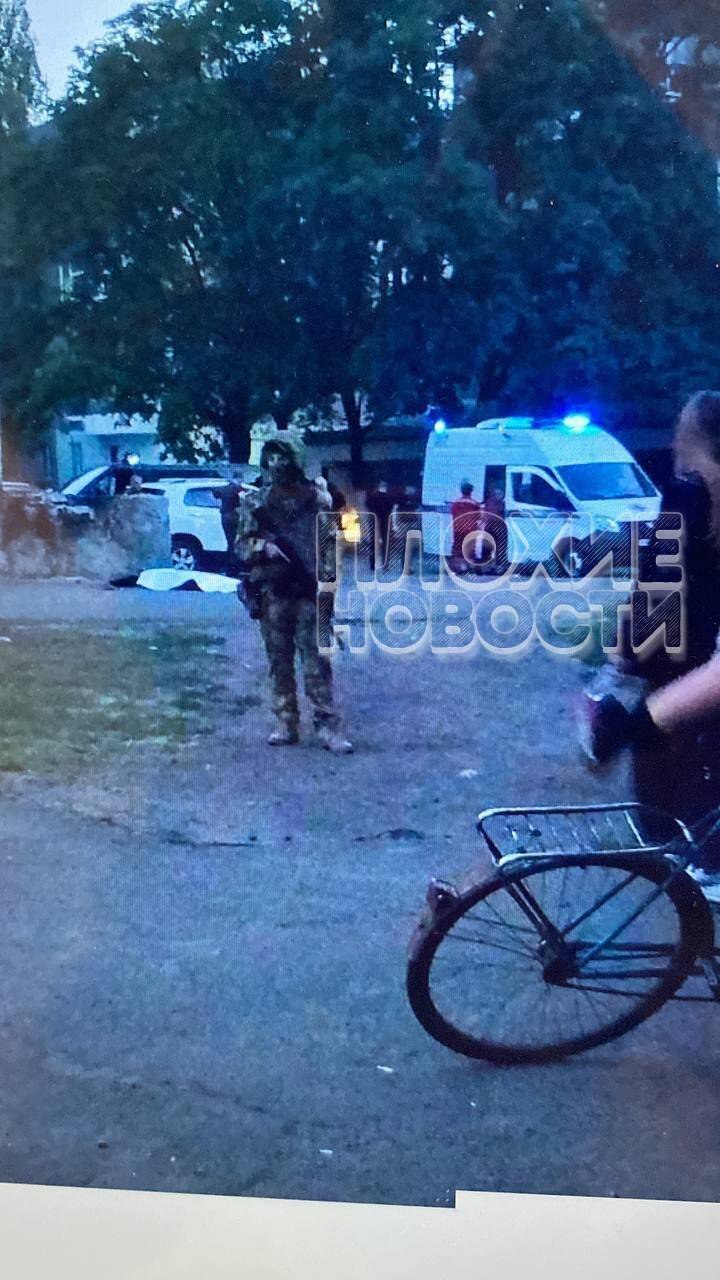 Guy blows himself up with grenade, because girlfriend refuses to marry him