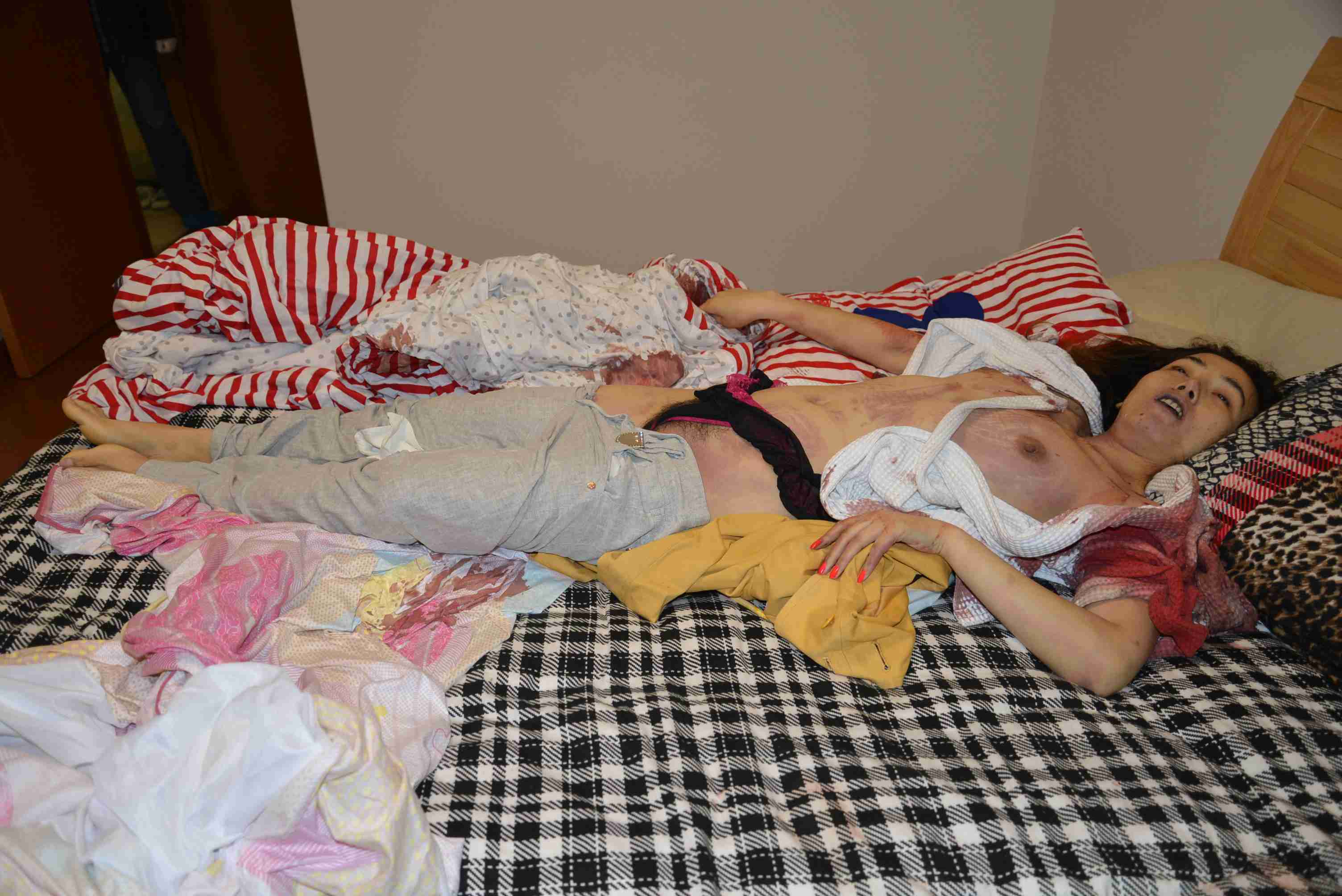 Stabbed Chinese Woman...BRUTAL!!