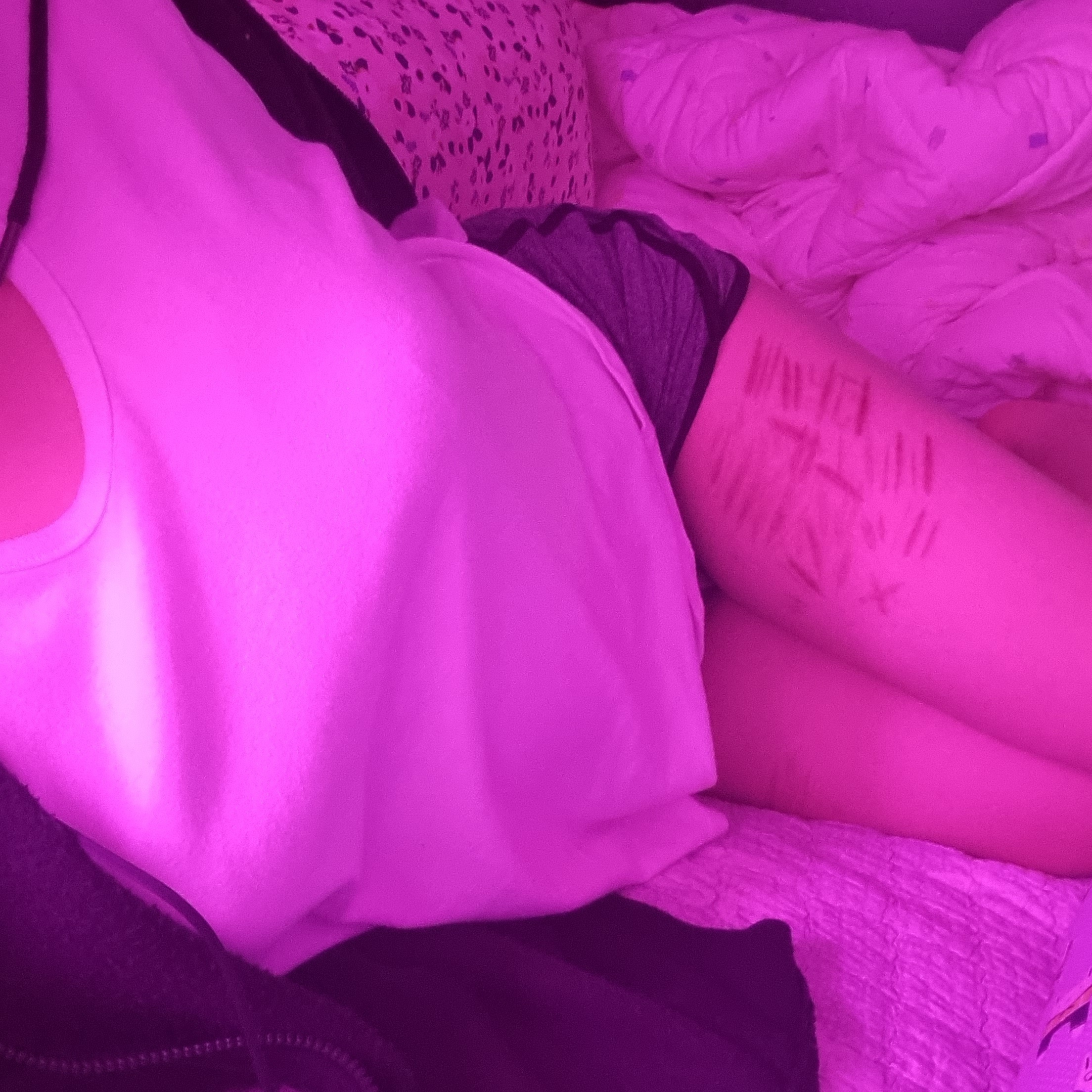 Photos of the KOREAN GIRL who LIVESTREAMS HER SUICIDE