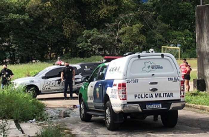 Brazil: Woman beaten to death in the street.