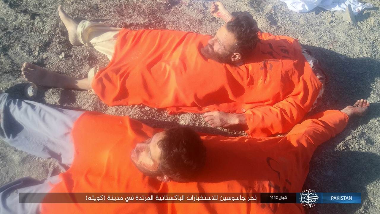 Two spies of apostate Pakistani they are beheaded