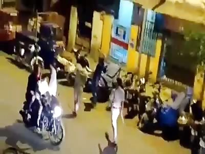 People brutally beaten in Ãndia 