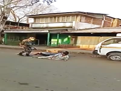 People brutally beaten in Ãndia 