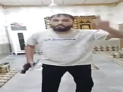 Moron Shot Himself In The Leg