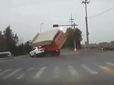 Fatal accident: Car like paper