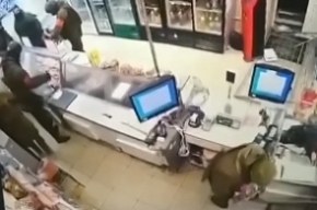 Russian soldiers are ordinary looters (short compilation)