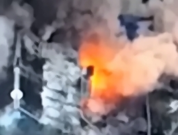 Building that multiple Russian soldiers go into...