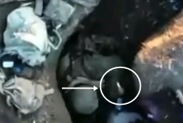 UA drone hitting a RU soldier in a trench precisely