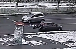 Russia: Pedestrian vs Car in Pinsk