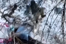 Grenade drop on a RU trench causes a soldier to flee