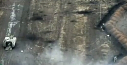 UA assault on RU controlled trenches with Spartan APC