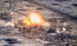 Several precise artillery rounds impact Russian trench