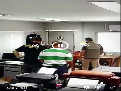 Thai police kill suspect with plastic bag.