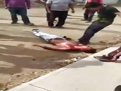 Thief went to rob a group of girls and ended up badly