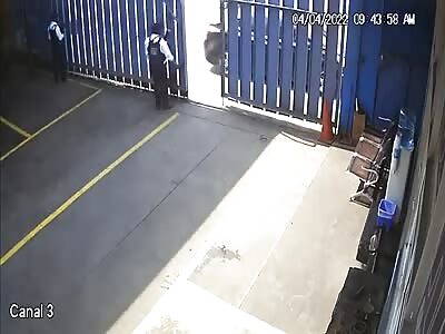 Guard killed in robbery