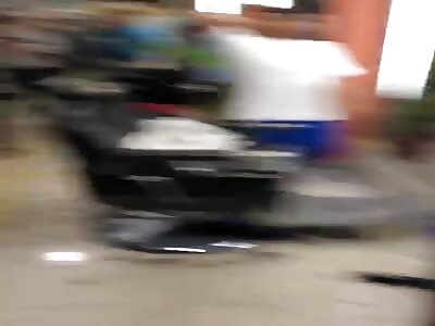 Shot in the eye in barbershop robbery