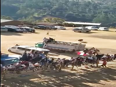 Omg, terrible bull attack on the peru 