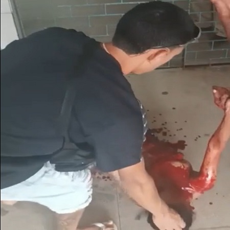 Can Somebody Give This Poor Woman A Hand ?