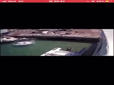 The speedboat explodes while refueling.  Ponza Italy