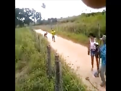 FIGHT machete VS shovel