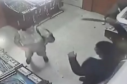 Woman Having Her Hand Chopped Off in Machete Attack (Slow Motion Added)