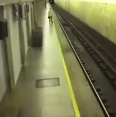 New Suicide by Train caught on CCTV 