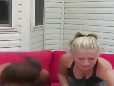 2 Girls Decide to Try the Worldâ€™s Hottest Pepper..The Carolina Reaper Pepper..Bad, Bad Idea