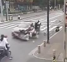 - Brutal hit and run at crosswalk GTA style - cctv