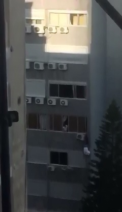 Neighbor Records Young Girl's Suicide from her Balcony Apartment (New) 