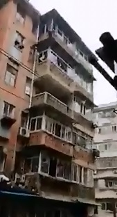 Woman Kills Herself from her Home...Smacks the Pavement and Dies where She Landed (New) 