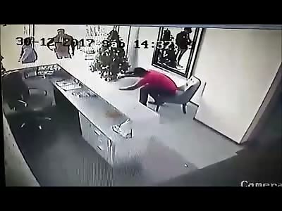 Accidental Death..Man is hot by his Own Security Guard by Mistake 