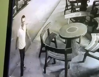 Guy pulls Gun in Small Fist Fight and Ends it Quickly 