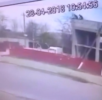 Hard to See 3 Workers Electrocuted at once....on Rooftop 