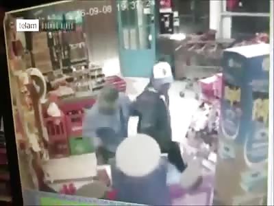 Man reacts and shot at 2 robbers and gets killed with a headshot