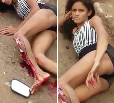 Pretty Girl in Hot Shorts Chills Like a Model with her Leg Ripped Apart