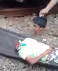 Teenager was Decapitated Trying to Take a Train