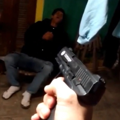 Traffickers Beating Kid After Stealing in the Community  ..