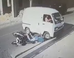 Bike vs Turning Van