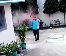 Shotgun Suicide.. Dude Literally Blows His Head off (with aftermath)