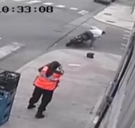 Police Woman Shoots and Kills Thief from Behind.