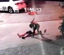 Dude Continues to Pummel Unconscious Man