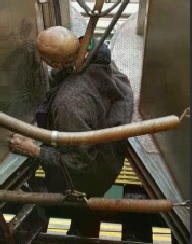 Suicide Man Cut in Half ... Unique Death