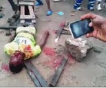 Rapist Lynched in Front of the Police.. People Take Selfies