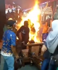 Dude Sets Himself On Fire..